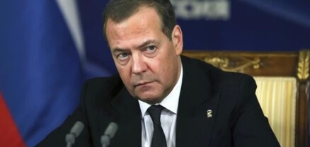 Արժե նստել ափին և սպասել, որ թշնամու դիակը լողա մեր կողքով․ Մեդվեդև