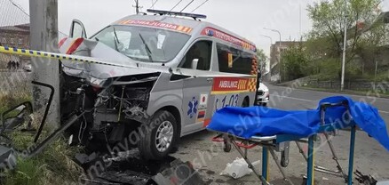 Ողբերգական ավտովթար՝ Երևանում․ շտապօգնության վարորդը, բժիշկն ու բուժքույրը հոսպիտալացվել են, նրանցից մեկի կյանքը չի հաջողվել փրկել․ shamshyan.com