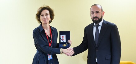 Միրզոյանը ՅՈՒՆԵՍԿՕ-ի գլխավոր քարտուղարի հետ քննարկել է ԼՂ-ից բռնի տեղահանվածների աջակցության ծրագրերը