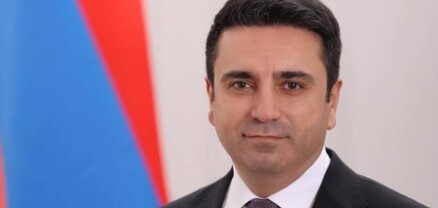 Իջել է բլոգերների մակարդակին. Հրապարակ
