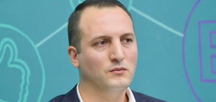 Թրամփահրաշքը, Իլհամածաղրն ու Նիկոլածանակը. Դավիթ Կարապետյան