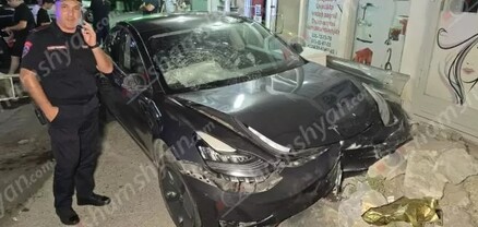 Վրաերթ՝ Երևանում․ «Tesla»-ն վրաերթի է ենթարկել 3 հետիոտնի, որոնցից մեկը անչափահաս է
