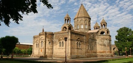 Աթանագինե եպիսկոպոսի և տասն աշակերտների նահատակության հիշատակության օրն է այսօր