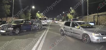 Ավտովթար՝ Երևանում. բախվել են 2 Mercedes-ն ու Opel-ը. կա վիրավոր. shamshyan.com