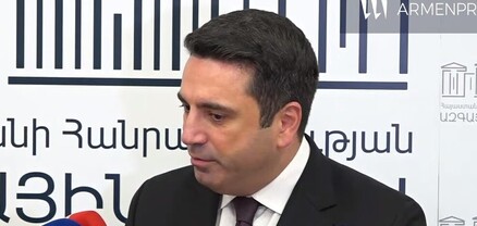 Հայաստանից ռուսական ռազմաբազայի դուրսբերման հարց այս պահին չի քննարկվում. Ալեն Սիմոնյան