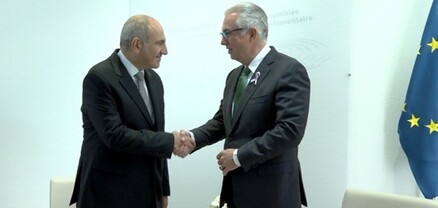 Փաշինյանը հանդիպել է ԵԽԽՎ նախագահի հետ, գրառում կատարել «Ոսկե գրքում»