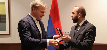 Միրզոյանը Պիտեր Օմտզիխտին Երախտագիտության մեդալ է հանձնել