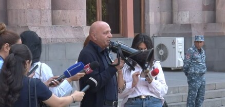 Բռնի տեղահանված արցախցիների ակցիան` կառավարության դիմաց․ ՈՒՂԻՂ
