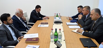 Նախագահ Վահագն Խաչատուրյանն այցելել է «Իզմիրլյան» հիմնադրամ