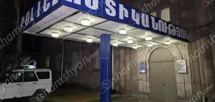 Շենգավիթի ոստիկանները տաք հետքերով հայտնաբերել են «մարիխուանայի» նմանվող զանգվածով փաթեթներ տեղադրողին