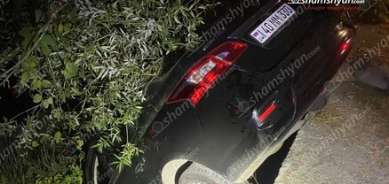 «Nissan»-ը Հրազդանի կիրճում հայտնվել է ճանապարի եզրին՝ մասամբ Հրազդան գետի մոտ. shamshyan.com
