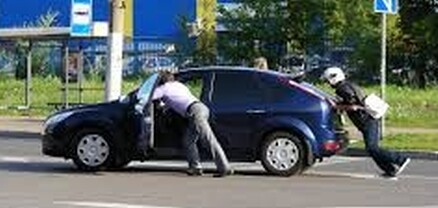 Չինաստանում հարբած տղամարդիկ փորձել են մեքենան վարել՝ հրելու միջոցով