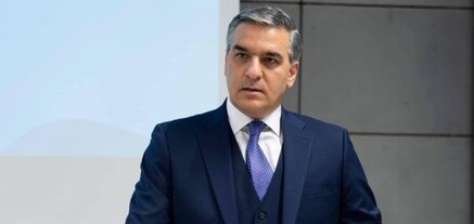 Հարյուրավոր վարորդներ չեն կարողանում բեռները տեղ հասցնել, իսկ իրավիճակի պատասխանատու իշխանավորները Ֆեյսբուքում հրճվում են Գյումրու քաղաքապետի ձերբակալությամբ