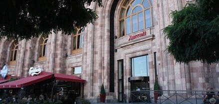 Երևանում «Մարիոթ» հյուրանոցի խոհարարը մարմնական վնասվածքներով տեղափոխվել է հիվանդանոց. shamshyan.com