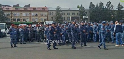 Ոստիկանական մեծաթիվ զորքեր են բերվել Գյումրի