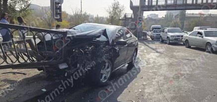 Հերթական խոշոր ավտովթարը՝ Երևանում. բախվել են Opel-ն ու Chevrolet-ը․ կան վիրավորներ