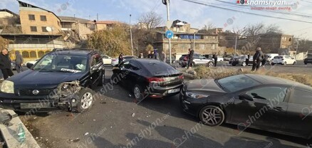 Թբիլիսյան խճուղում բախվել են «Nissan X-Trail»-ը, «Hyundai Elantra»-ն և «Kia»-ն. shamshyan.com