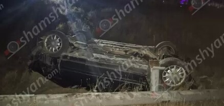 Ծովակ գյուղում «Mercedes»-ը բախվել է գազատար խողովակին և գլխիվայր հայտնվել դաշտում. կա տուժած․ shamshyan.com