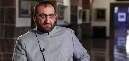 Երբ այդ դիմումը ստորագրողները դա կհաստատեն, այդ ժամանակ ես իմ ասելիքները կասեմ. Արշակ Սրբազան