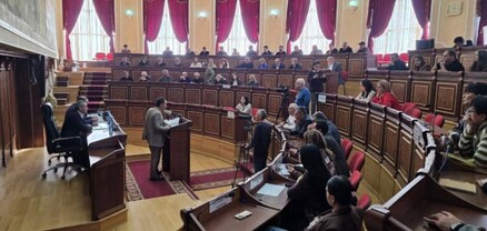 Գյումրիի ավագանիում կրքերը չեն հանդարտվում․ մանդատից հրաժարվածներ կան
