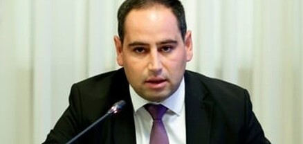 Փաշինյանը Դավիթ Խուդաթյանին 4 օրով գործուղում է Լոնդոն