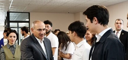 Փաշինյանը ուսանողներին և աշակերտներին է ներկայացրել «Իրական Հայաստանի» գաղափարախոսությունը