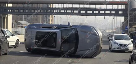 Երևանում բախվել են «BYD»-ն ու «Hyundai Sonata»-ն. էլեկտրամոբիլը կողաշրջվել է, «Hyundai»-ն էլ գլխիվայր է շրջվել. shamshyan.com