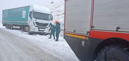 Փրկարարներն արգելափակումից դուրս են բերել ավտոմեքենաները