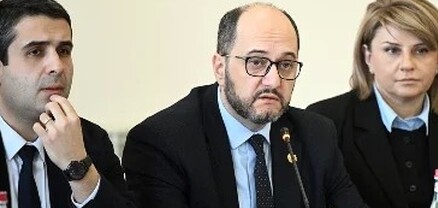 Արայիկ Հարությունյանը Գավառի մշակույթի կենտրոնում հանդիպում է ունեցել տեղահանված անձանց հետ