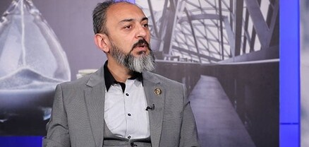 Վայեպիսկոպոսներ, ձեր ֆառաջաներն ազգադավ թուրքի դրածոյի առաջ դարձրիք փեշ, վեղարները` լաչակ