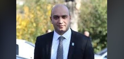 Ինչու Վանաձորի ավագանին վայր չի դնում մանդատներն ու լուծում չորս տարվա թնջուկը 