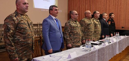 ԶՈՒ ԳՇ պետը հանդիպել է պահեստազորայինների հետ