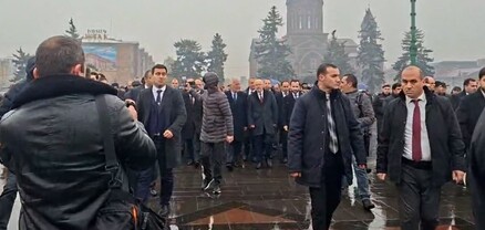 Փաշինյանի թիկնապահները քաշքշում են լրագրողներին