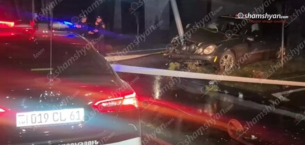 Վանաձորում 55-ամյա վարորդը «Mercedes»-ով բախվել է երկաթե էլեկտրասյանը. հայր և դուստր հոսպիտալացվել են. shamshyan.com