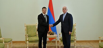 Բուլղարիայի արտակարգ և լիազոր դեսպանը իր հավատարմագրերն է հանձնել Վահագն Խաչատուրյանին