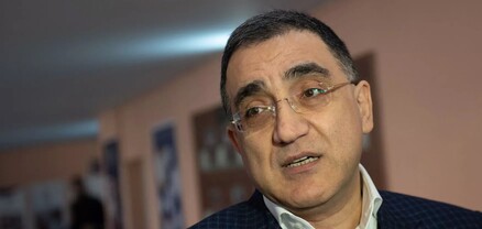 Դարբինյանը նեղացե՞լ է, թե՞ ռուսները սատարում են Փաշինյանին