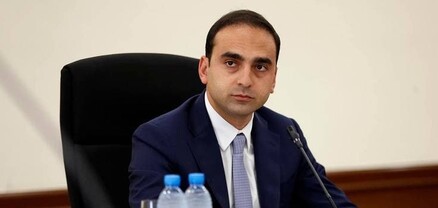 Բոլորիդ սիրով հրավիրում ենք Հանրապետության հրապարակ՝ մասնակցելու Երևանի գլխավոր տոնածառի լույսերի վառման արարողությանը. Ավինյան