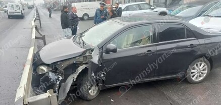 Ավտովթար՝ Կոտայքի մարզում․ 72-ամյա վարորդը «Toyota Corolla»-ով բախվել է երկաթե արգելապատնեշներին․ կա վիրավոր