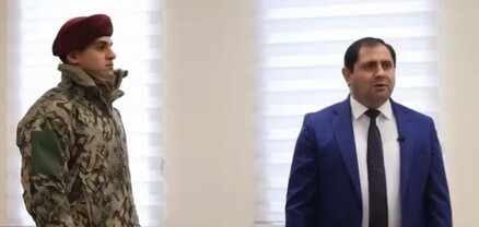 Պապիկյանը ցուցադրել է ՀՀ բանակի նոր համազգեստը, որն անցնում է զորային փորձարկում