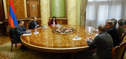 Արայիկ Հարությունյանը հանդիպում է ունեցել Մարկ Քլեյթոնի հետ