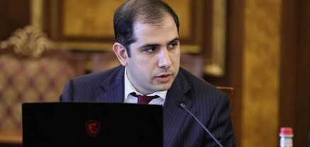 Էդուարդ Հակոբյանը մեկուսացել է աշխատակիցներից․ Հրապարակ