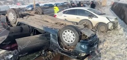 Կոտայքի մարզում բախվել են Kia-ն ու 2 Mercedes-ները., որոնցից մեկը գլխիվայր շրջվել է