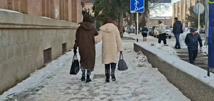 Գյումրիի փողոցները շարունակում են չմաքրված մնալ
