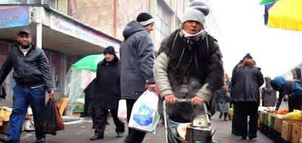 Ամառը կգաք, չէ՞, որ չտուգանեն. փողոցային առևտրով զբաղվող քաղաքացին ապահովագրում է իրեն