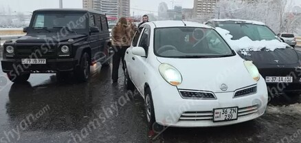 Դավթաշենի կամրջի վրա բախվել են «Tesla»-ն, «Nissan»-ը և «Opel»-ը