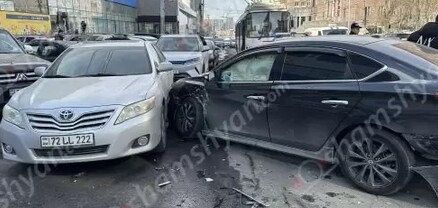 Ավտովթար՝ Երևանում․ բախվել են «Toyota»-ն, «Nissan»-ը և «Infiniti»-ն