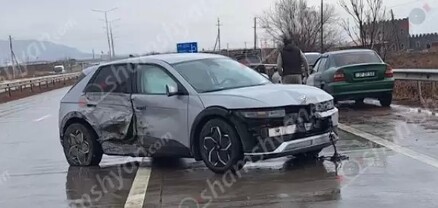 Արարատի մարզում 34-ամյա վարորդը Hyundai-ով  բախվել է Ford-ի և 2 Opel-ների․ վարորդներից մեկը վրաերթի է ենթարկվել