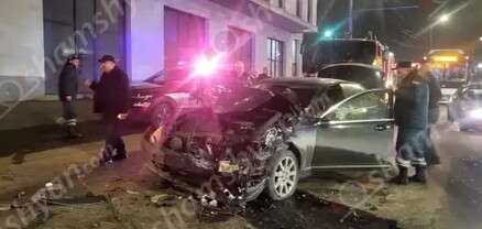 Երևանում բախվել են ՀՀ ՊՆ փոխգնդապետի Mercedes-ը ու թիվ 7 երթուղին սպասարկող ավտոբուսը