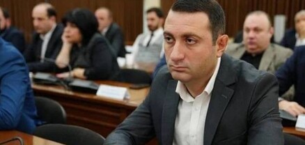 Երևանի քաղաքապետարանի տրանսպորտի վարչության պետը չի ընդունում իրեն առաջադրված մեղադրանքը