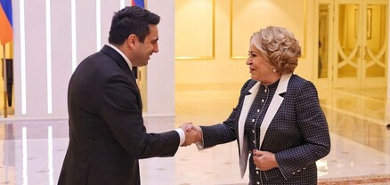 Ինչի համար են ռուսներն Ալեն Սիմոնյանին թանկ նվերներ տվել